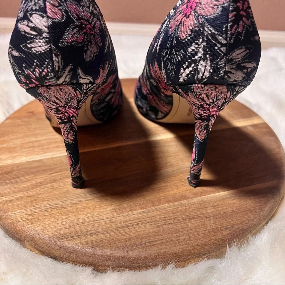 Sam Edelman Navy Blue and Pink Heels with Floral Embroidery Size 8 - Picture 5 of 13